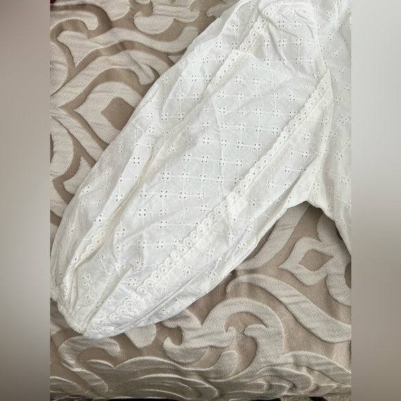 NWT-MINKPINK Lola Wrap Blouse in White Size Large - Picture 8 of 13